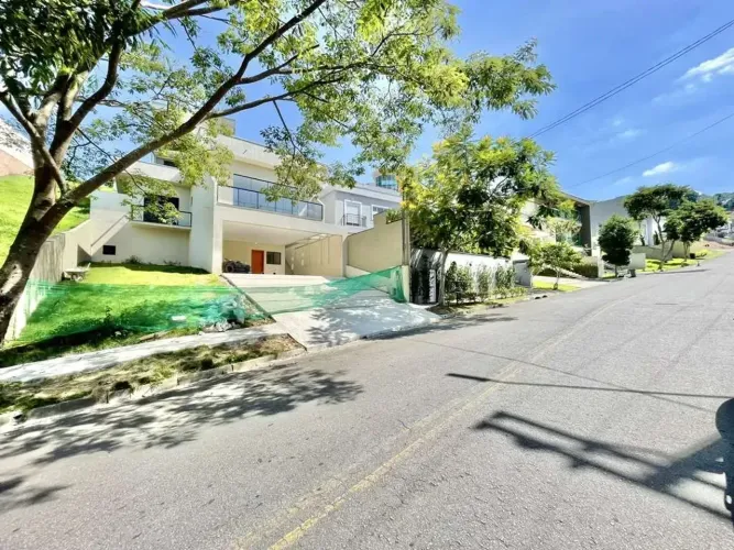 VENDE CASA 230m² MODERNA NOVA 0KM CONDOMÍNIO RESERVA VALE VERDE 3 SUÍTES, 6 VAGAS E CLUBE