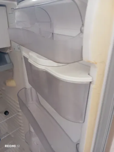 Geladeira Cônsul 380 L, em bom estado, funcionando normalmente