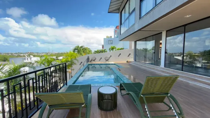 CASA RECÉM-CONSTRUÍDA PARA LOCAÇÃO EM ALPHAVILLE II SALVADOR | 4 SUÍTES, PISCINA E 480m²