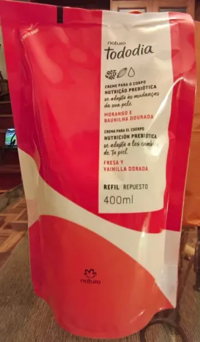 Refil creme para o corpo Morango e Baunilha Dourada - NOVO