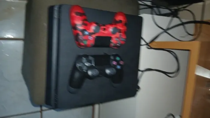 Ps4 2 dois controles 500 gb 184 jogo