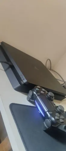 PS4 Slim