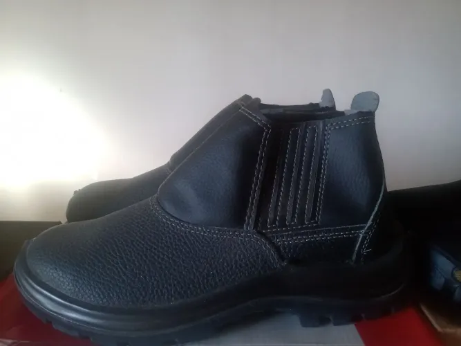 Bota segurança Tam 41 pegar Havan ou posto canaã