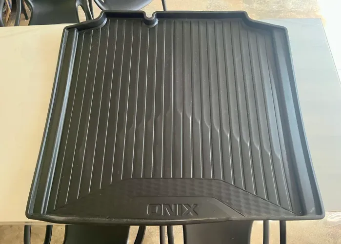 Tapete Bandeja Porta Malas Nova Tracker Original Gm 26233845