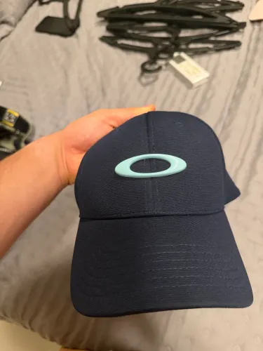 Boné Oakley Tincan
