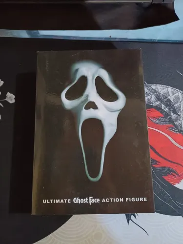 Neca ghostface ultimate Novo