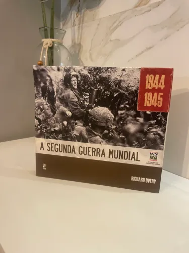 Livro BOX A Segunda Guerra Mundial