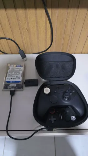 Controle Original Xbox Elite Series 2 Preto + Bateria Original Xbox + HD Externo 320GB