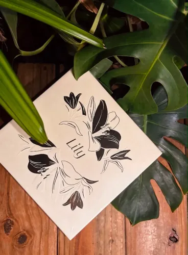 Kit Presente Lily O Boticário - Eau de Parfum + Creme Acetinado 250g (Na Caixa)