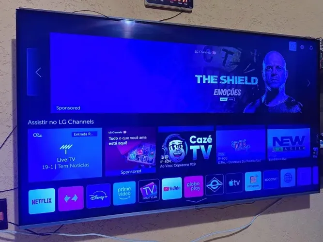 SmartTV LG 65" ( Com painel de brinde )