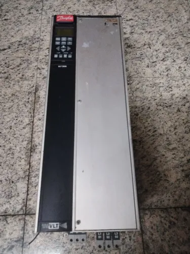 INVERSOR DE FREQUÊNCIA DANFOSS VLT 5000 - ATÉ 15 CV (11 kW)