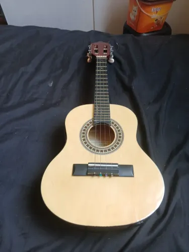 Cavaquinho Elétrico semi novo