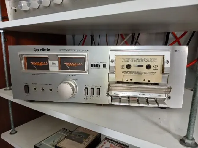 Tape deck Gradiente 2800