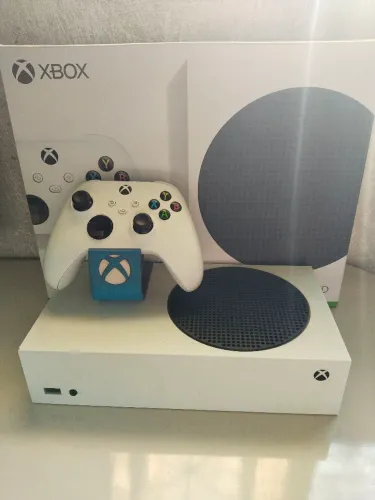 Xbox Séries S, na caixa. Aceito troca! Descrição!