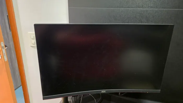 Monitor AOC 240hz + braço articulado