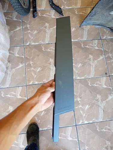 Friso Coluna Porta Dianteira Esquerda Volkswagen Nivus/Polo/Virtus (6EA 837 901 )
