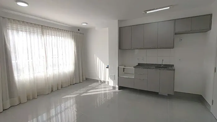 Apartamento novo do lado do metro