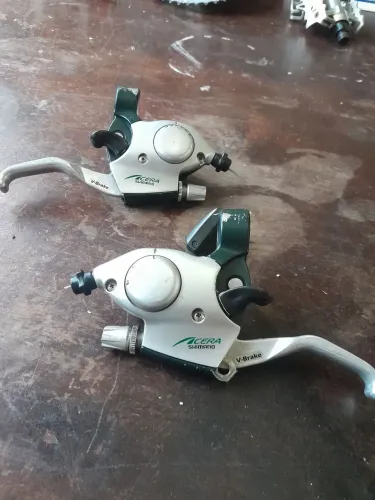 Par de trocador shimano acera 3x7v
