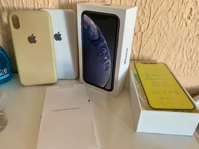 iPhone XR 128GB Todo original, funciona tudo. 