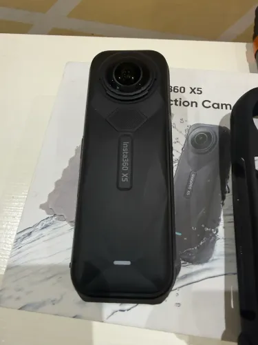 Insta 360 x5
