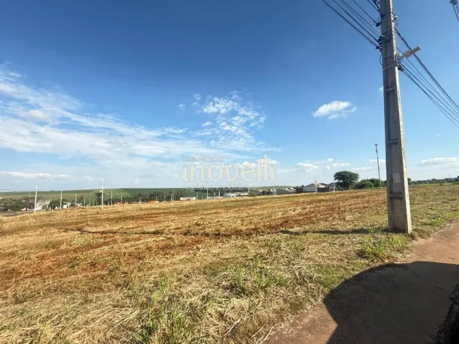 Terreno à venda em Paiçandu, Centro, com 147 m²