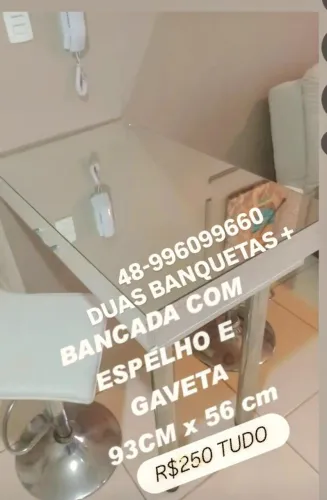BANCADA + BANQUETAS 