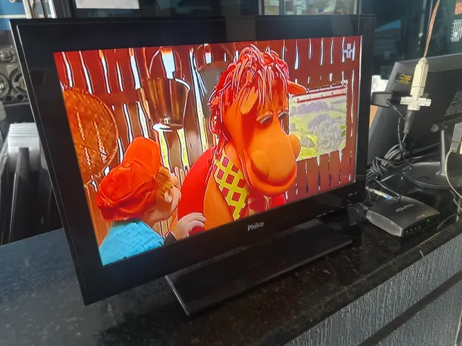 Tv led 24 polegadas + converssor digital separado
