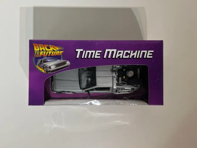 DeLorean De Volta Para o Futuro 1 1:24