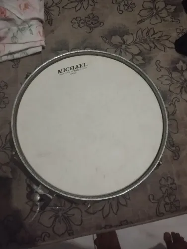 Vendo caixa Michael classic de 12x5 polegadas 