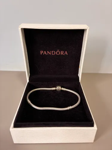 Pulseira original Pandora nunca usada 