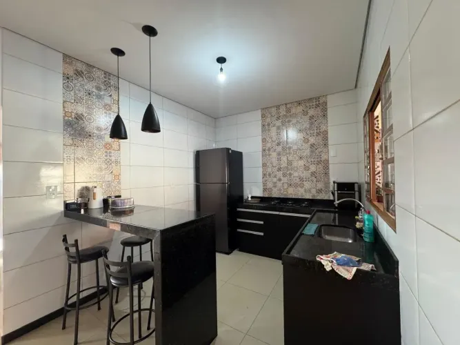 Imóvel para venda possui 200 metros quadrados com 3 quartos