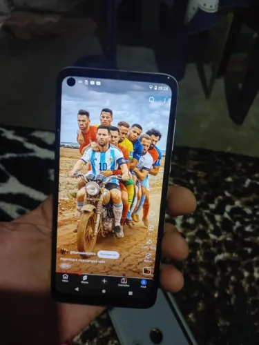 Moto G8 64g 250
