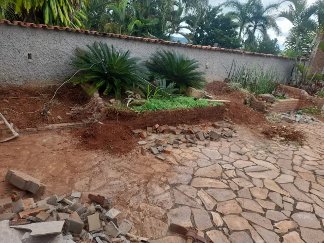 Preciso de um ajudante de obra