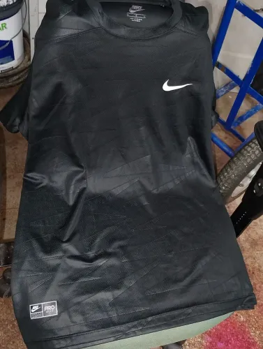 Camisa Nike emborrachada