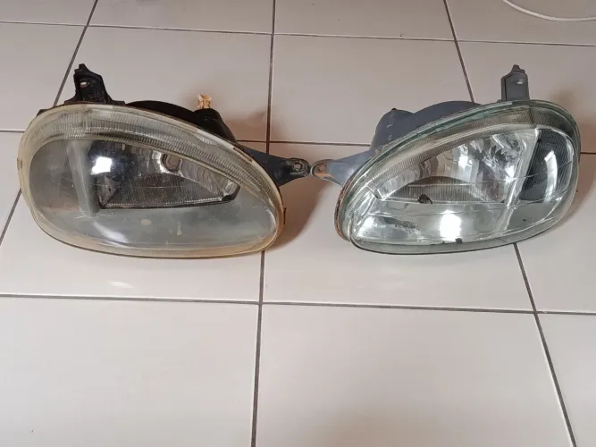Par Farol Corsa 