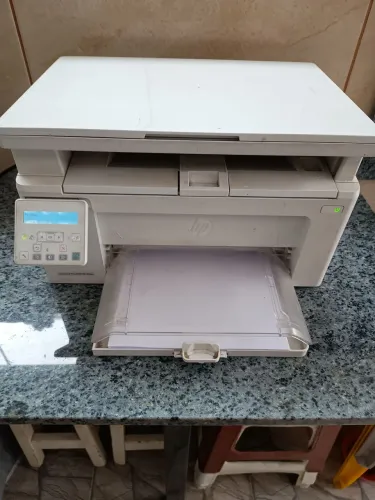 Vendo Impressora HP LaserJet Pro MFP M130NW Laser Multifuncional, Wi-fi, funcionando. Leia