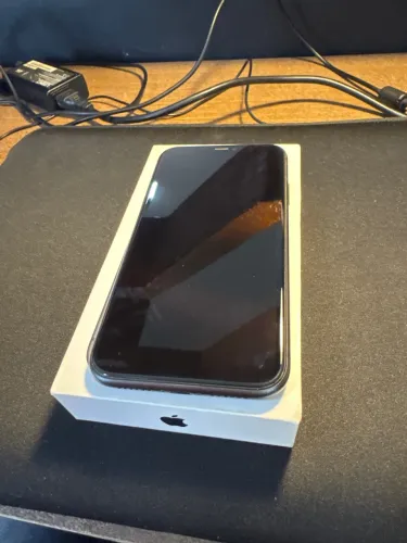 iPhone 11 - 64 gb, preto - bat. 73%