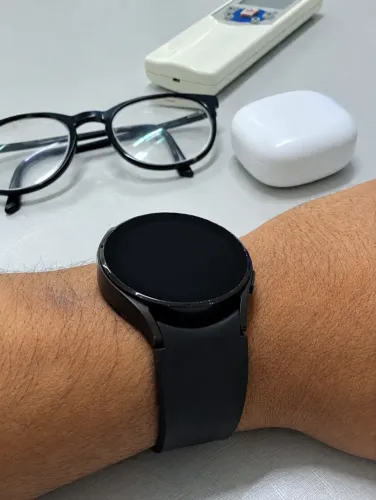 Título: Smartwatch Samsung Galaxy Watch 4 - Ótimo Estado de Conservação