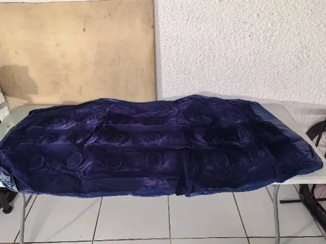 Colchão inflável em ótimo estado de conservação