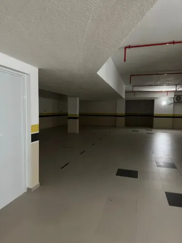 Sala Comercial para Venda em Balneário Camboriú, Centro, 1 banheiro, 9 vagas