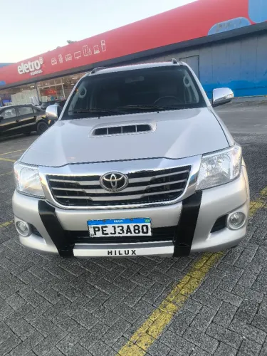 Toyota Hilux CD SRV D4-d 4X4 3.0 TDI Diesel AUT 2012
