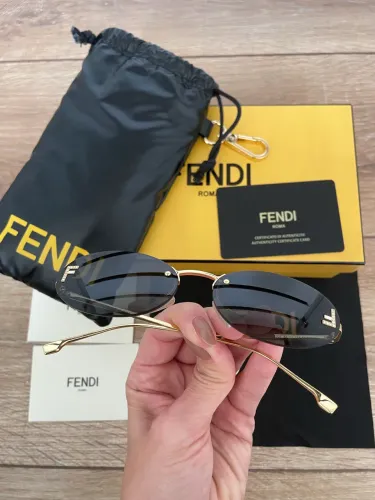 Original óculos Fendi completo com NF