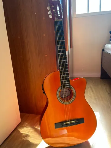 Violão Giannini 6 cordas, Capo e paleta