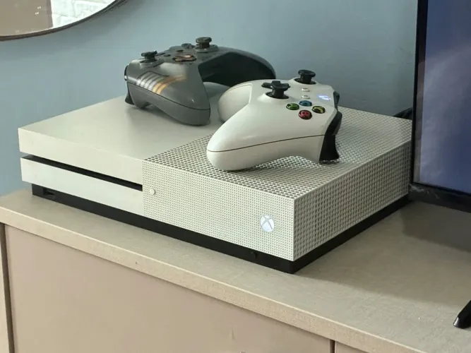 VENDO XBOX ONE S