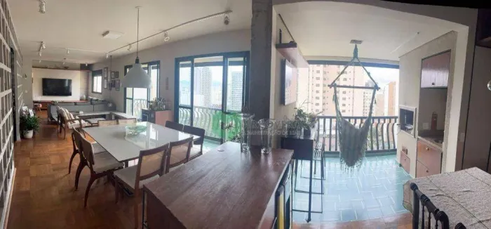 Andar alto, vista livre e elevador privativo em Perdizes