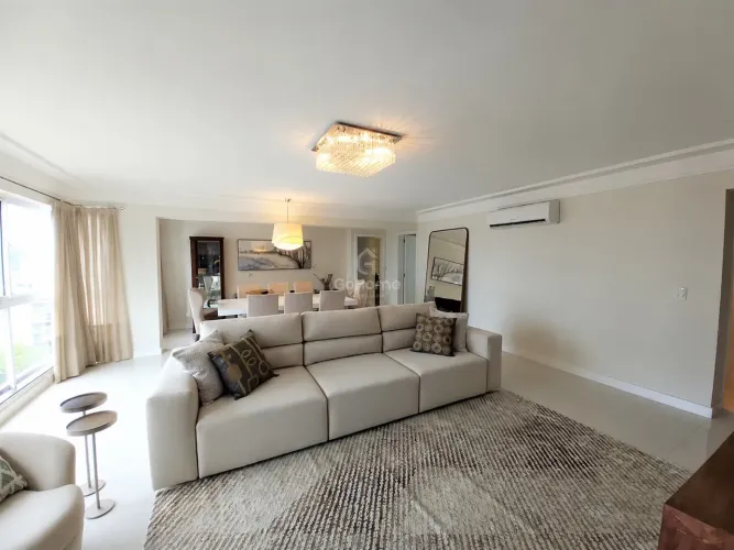 Apartamento mobiliado com 3 quartos e 2 vagas no Centro de Chapecó