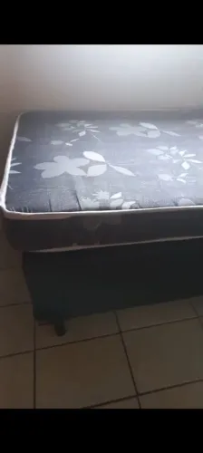 Cama solteiro com colchão
