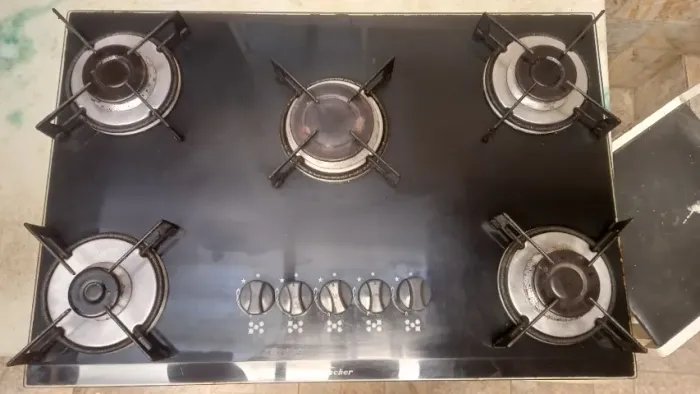 Cooktop Fischer 5 bocas 73x45 cm com vazamento de gás. Para conserto.