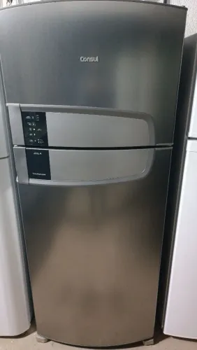 Vende se geladeira Consul frosfri voltagem 110 com 450 litros em perfeito funcionamento