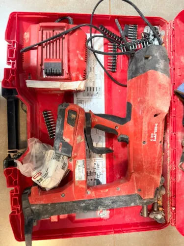 Ferramenta fixação bateria BX 3-L A22